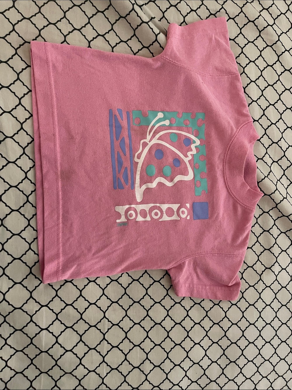 Vintage esprit pink  Kids Graphic Tee with Polka Dot Design